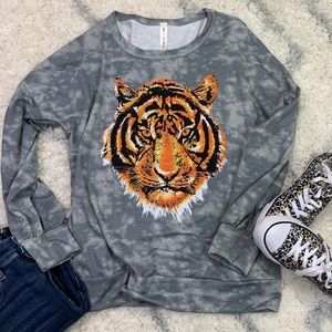Tie Dye Grey Tiger Lightweight Sweatshirt